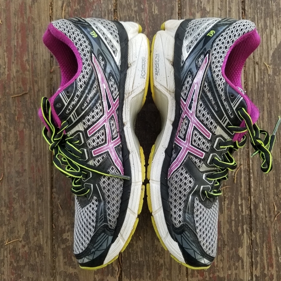 Women's ASICS gel GT 2000 shoes sz 9 - Picture 1 of 10